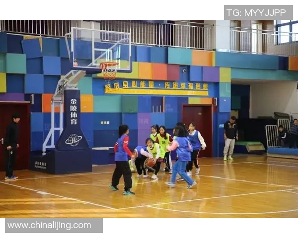 在体育课上体验篮球游戏的乐趣与团队合作精神的培养
